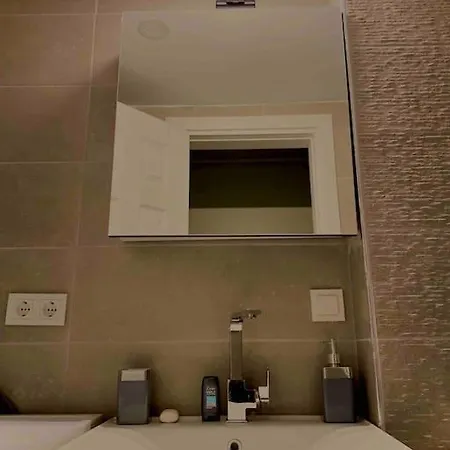 In The Center, Comfortable, Friendly And Fresh Flat Apartment