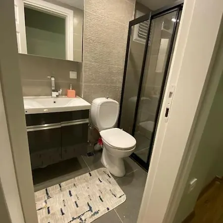 In The Center, Comfortable, Friendly And Fresh Flat *