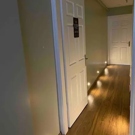 In The Center, Comfortable, Friendly And Fresh Flat Apartment